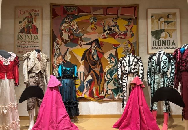 New Languages In The Plaza Of Ronda